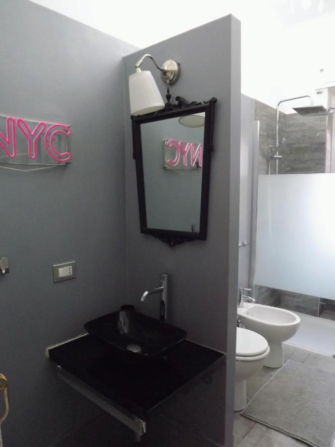 Central City Apartment Милано Екстериор снимка
